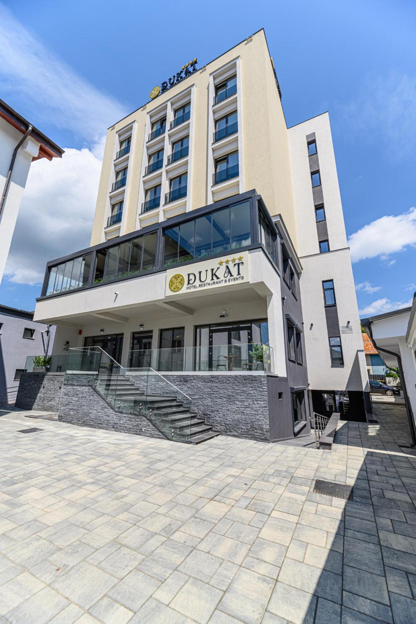 Hotel Dukat Gura Humorului Exterior foto